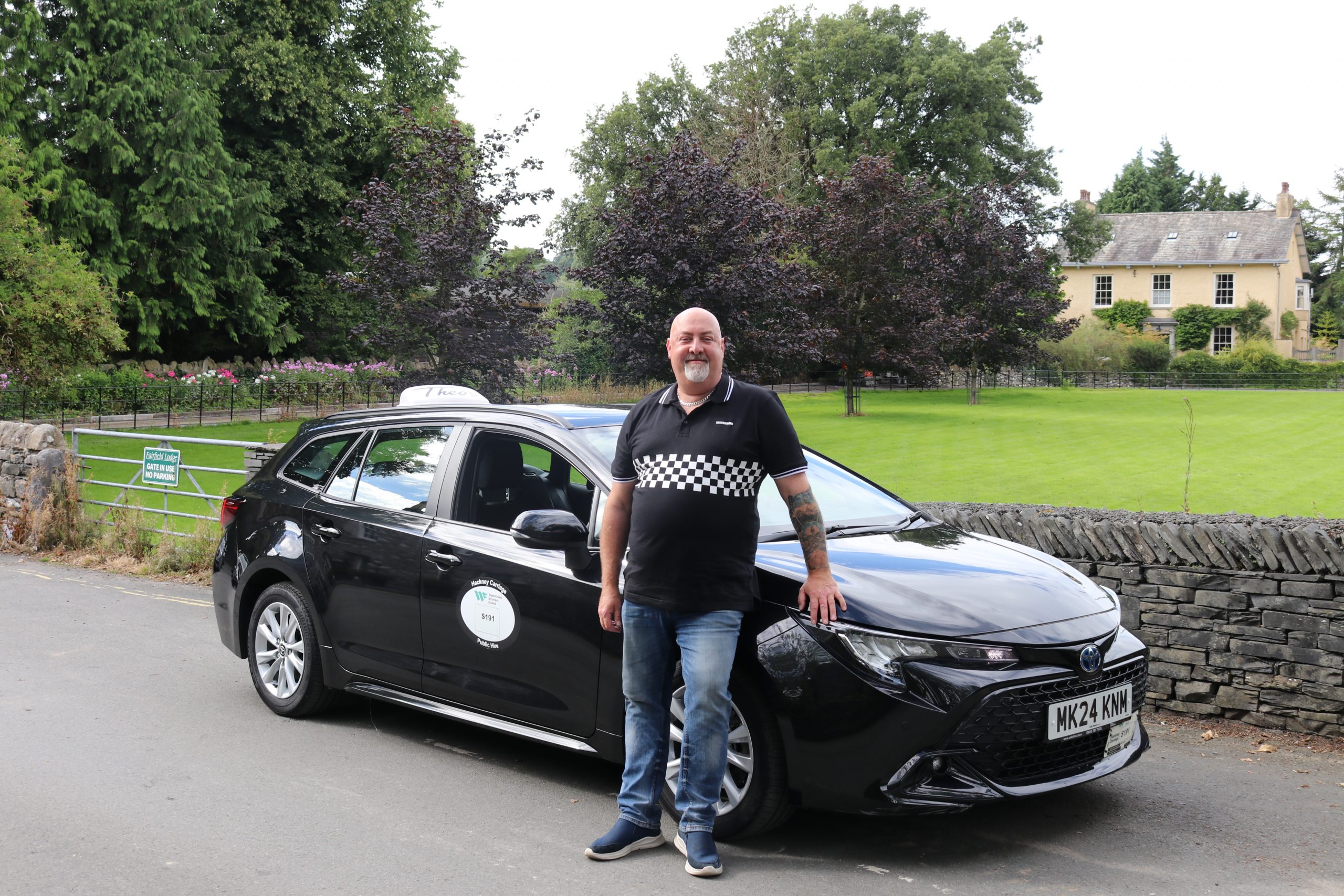 simon hayton theos taxis driver owner founder